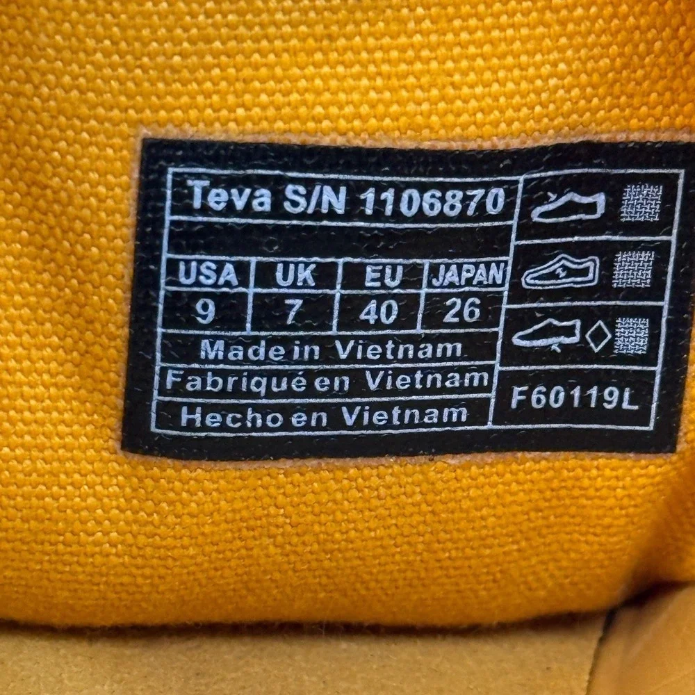 Teva Ember Moc Shoes Womens 9 Yellow Canvas Slip On Outdoor Camping Gorpcore